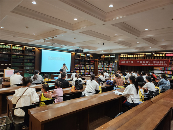 图一《亲爱的动物园》绘本分享.jpg