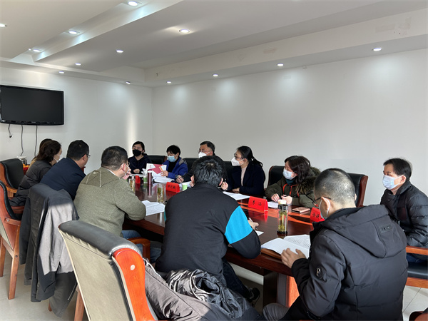 图一 合肥市评估专家组一行前往合肥市各区县开展第七次县级图书馆实地评估工作.jpg