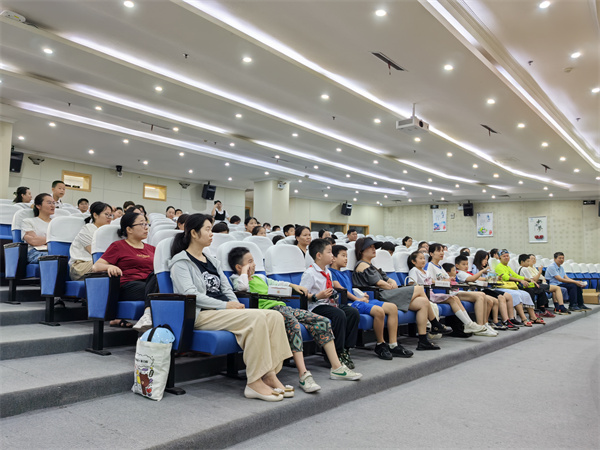 图四 活动现场.jpg