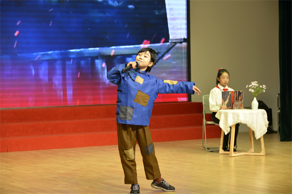 图一 《永远的九岁》.jpg