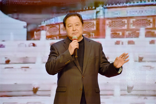 图五 许北雄老师带来诗朗诵《祖国是什么》.jpg