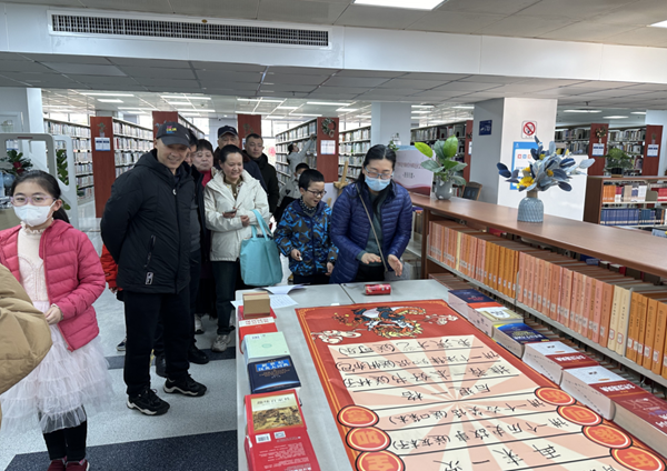 图三 读者们参与福气“滚滚来”游戏赢取新年纪念品_副本.png