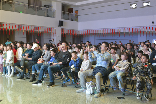 图六 活动现场.jpg
