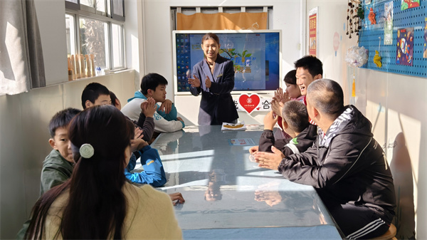 图一 活动现场.jpg