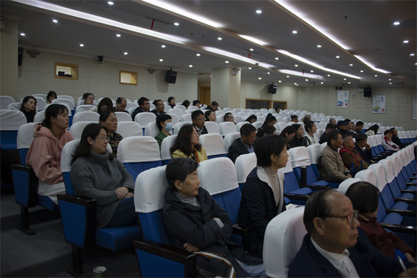 图四 讲座现场.jpg