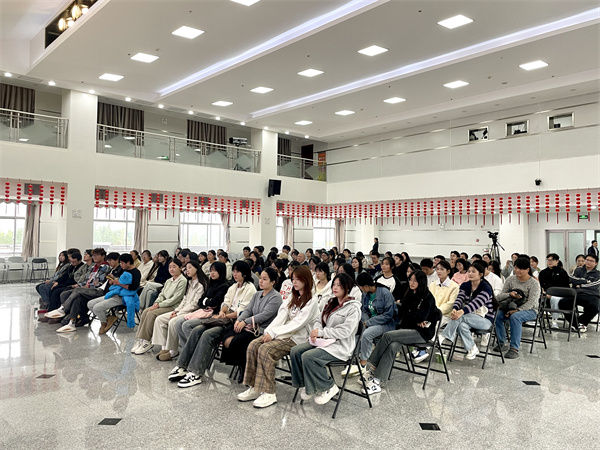 图三 活动现场.jpg
