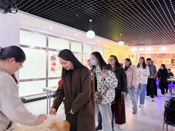 图四 互动游戏.jpg