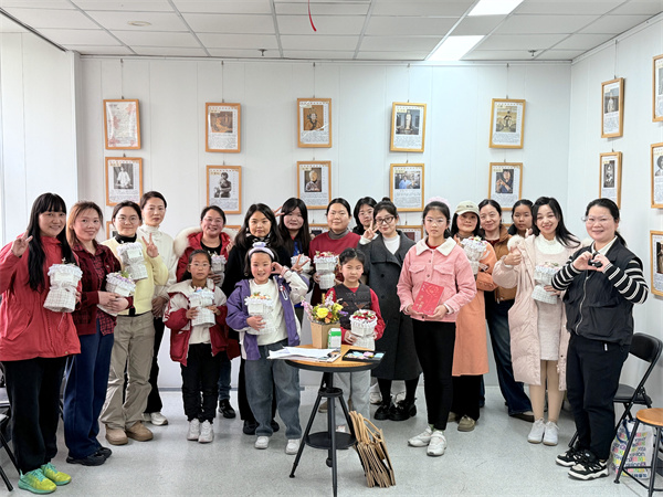 图三 现场合影.jpg