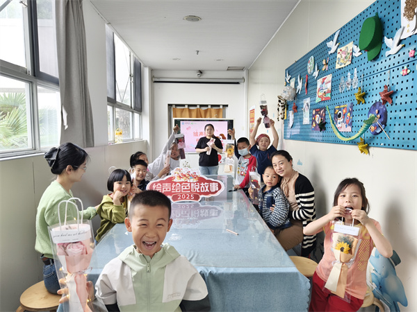 图一 绘声绘色悦故事《我的妈妈》主题活动在24H悦·书房举行.jpg