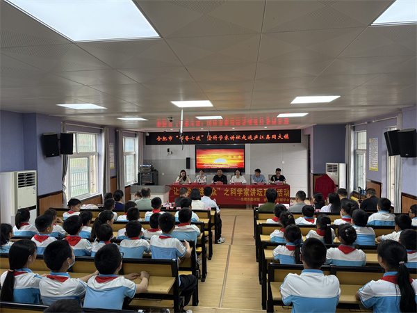 图一 “梦想图书馆”走进庐江县同大镇.jpg