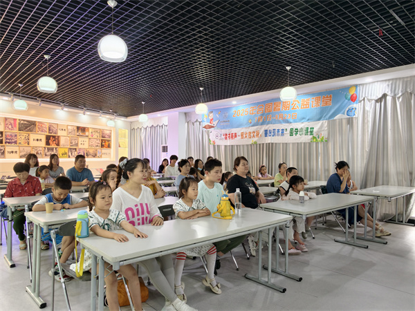 图一 “悦书有声”国学小课堂在合肥市图书馆举行.jpg