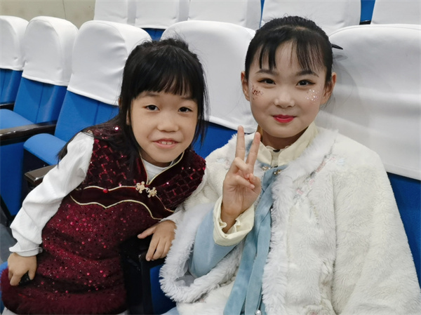 图二 等候试镜的小演员.jpg 图二 等候试镜的小演员.jpg